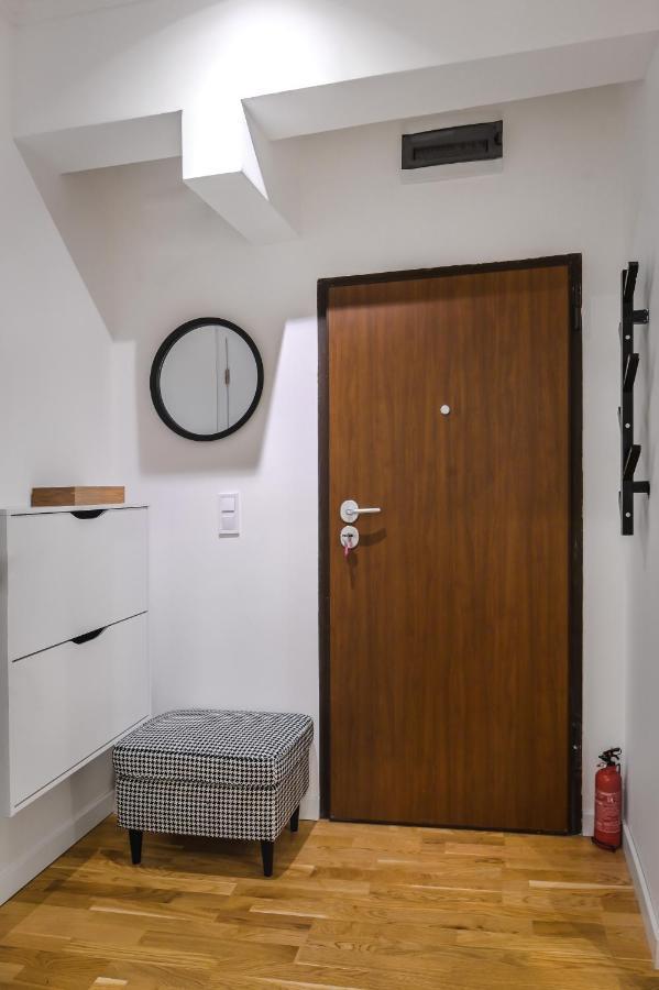 Pieces Of Nature In A Stylish One-Bedroom Flat By Flat Mаnager ソフィア エクステリア 写真