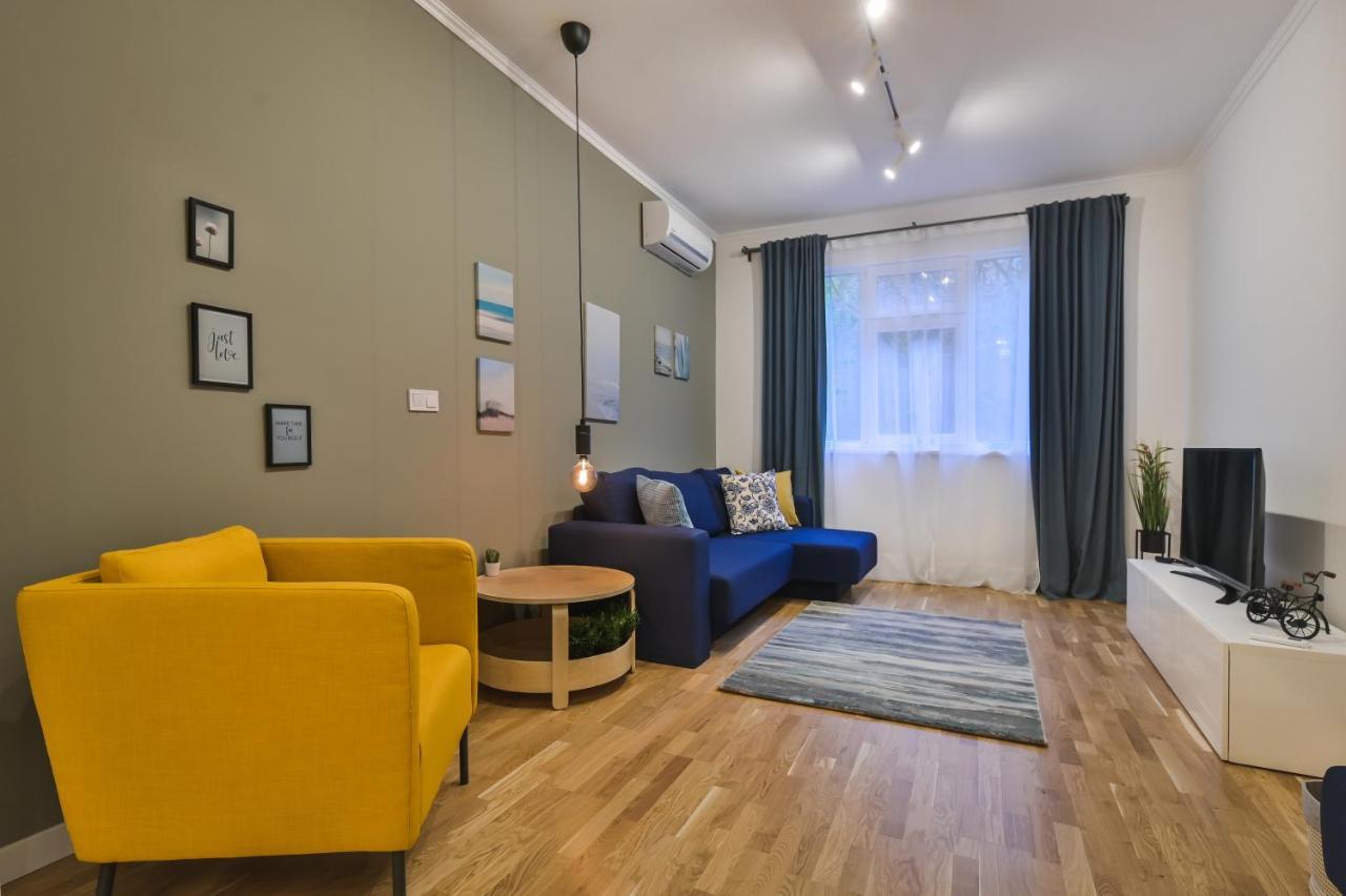 Pieces Of Nature In A Stylish One-Bedroom Flat By Flat Mаnager ソフィア エクステリア 写真